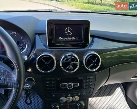 Черный Мерседес Б-класс, объемом двигателя 1.8 л и пробегом 236 тыс. км за 11300 $, фото 12 на Automoto.ua