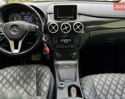 Черный Мерседес Б-класс, объемом двигателя 1.8 л и пробегом 390 тыс. км за 11300 $, фото 5 на Automoto.ua