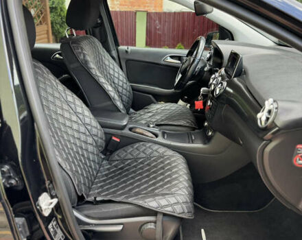 Чорний Мерседес Б-клас, об'ємом двигуна 1.8 л та пробігом 389 тис. км за 9900 $, фото 6 на Automoto.ua