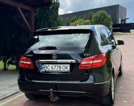 Чорний Мерседес Б-клас, об'ємом двигуна 1.8 л та пробігом 389 тис. км за 9900 $, фото 4 на Automoto.ua