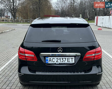 Черный Мерседес Б-класс, объемом двигателя 1.8 л и пробегом 295 тыс. км за 10800 $, фото 6 на Automoto.ua