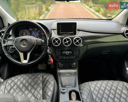 Чорний Мерседес Б-клас, об'ємом двигуна 1.8 л та пробігом 389 тис. км за 9900 $, фото 7 на Automoto.ua