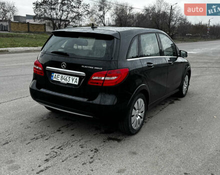 Черный Мерседес Б-класс, объемом двигателя 0 л и пробегом 95 тыс. км за 9700 $, фото 9 на Automoto.ua