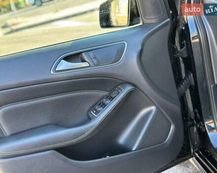 Черный Мерседес Б-класс, объемом двигателя 2 л и пробегом 169 тыс. км за 8590 $, фото 17 на Automoto.ua