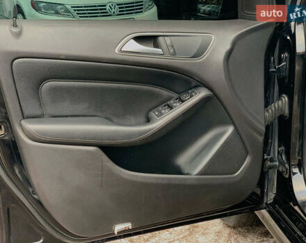 Чорний Мерседес Б-клас, об'ємом двигуна 2 л та пробігом 385 тис. км за 9790 $, фото 18 на Automoto.ua