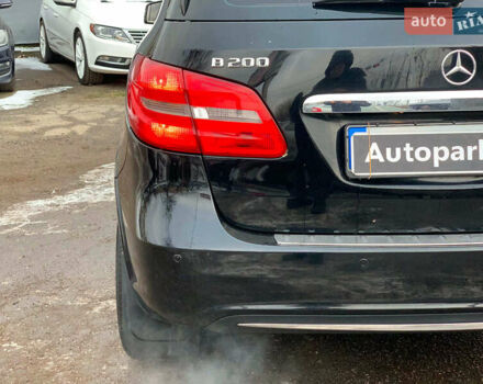Чорний Мерседес Б-клас, об'ємом двигуна 2 л та пробігом 385 тис. км за 9790 $, фото 11 на Automoto.ua