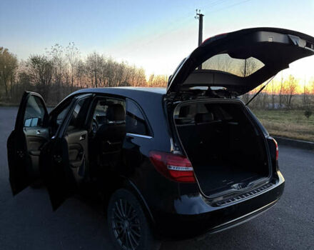 Черный Мерседес Б-класс, объемом двигателя 0 л и пробегом 120 тыс. км за 10000 $, фото 13 на Automoto.ua