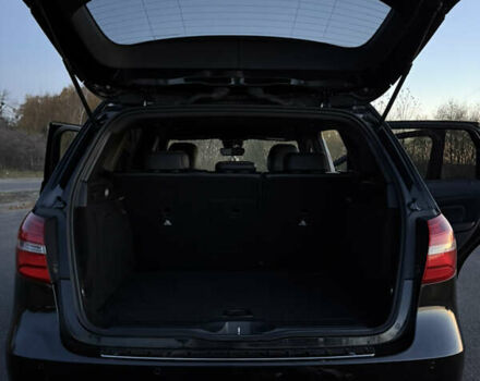 Черный Мерседес Б-класс, объемом двигателя 0 л и пробегом 120 тыс. км за 10000 $, фото 12 на Automoto.ua