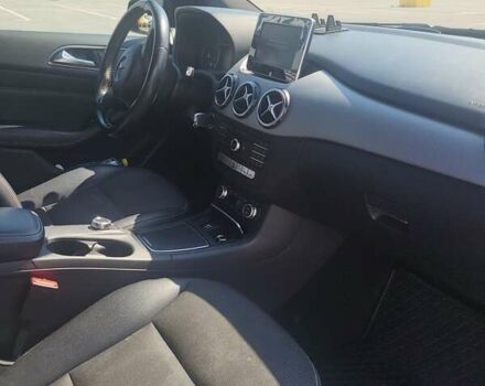 Черный Мерседес Б-класс, объемом двигателя 2 л и пробегом 253 тыс. км за 12500 $, фото 7 на Automoto.ua