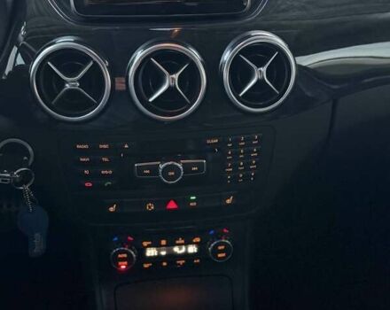 Чорний Мерседес Б-клас, об'ємом двигуна 1.5 л та пробігом 230 тис. км за 9500 $, фото 19 на Automoto.ua