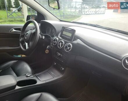 Черный Мерседес Б-класс, объемом двигателя 1.99 л и пробегом 250 тыс. км за 10200 $, фото 1 на Automoto.ua