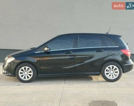 Черный Мерседес Б-класс, объемом двигателя 1.46 л и пробегом 330 тыс. км за 10290 $, фото 9 на Automoto.ua