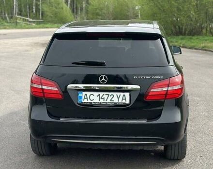 Чорний Мерседес Б-клас, об'ємом двигуна 0 л та пробігом 116 тис. км за 9000 $, фото 4 на Automoto.ua
