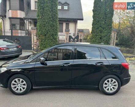 Черный Мерседес Б-класс, объемом двигателя 1.5 л и пробегом 330 тыс. км за 9700 $, фото 2 на Automoto.ua