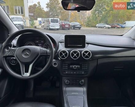 Черный Мерседес Б-класс, объемом двигателя 2 л и пробегом 190 тыс. км за 10900 $, фото 7 на Automoto.ua