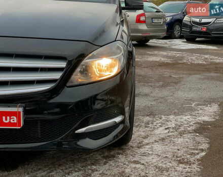 Чорний Мерседес Б-клас, об'ємом двигуна 2 л та пробігом 385 тис. км за 9790 $, фото 8 на Automoto.ua