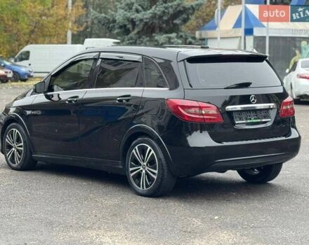 Черный Мерседес Б-класс, объемом двигателя 2 л и пробегом 190 тыс. км за 10900 $, фото 3 на Automoto.ua