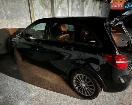 Чорний Мерседес Б-клас, об'ємом двигуна 0 л та пробігом 130 тис. км за 11000 $, фото 23 на Automoto.ua