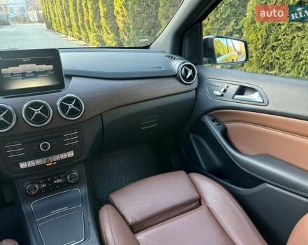 Чорний Мерседес Б-клас, об'ємом двигуна 0 л та пробігом 117 тис. км за 9500 $, фото 35 на Automoto.ua