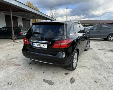 Черный Мерседес Б-класс, объемом двигателя 0 л и пробегом 190 тыс. км за 10200 $, фото 2 на Automoto.ua