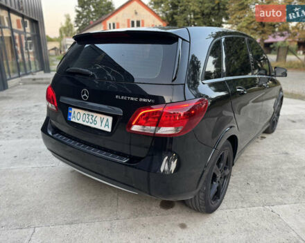 Чорний Мерседес Б-клас, об'ємом двигуна 0 л та пробігом 167 тис. км за 9999 $, фото 4 на Automoto.ua