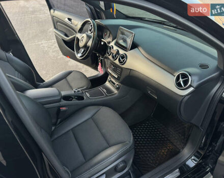 Черный Мерседес Б-класс, объемом двигателя 0 л и пробегом 88 тыс. км за 8750 $, фото 40 на Automoto.ua