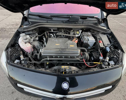 Черный Мерседес Б-класс, объемом двигателя 0 л и пробегом 88 тыс. км за 8750 $, фото 51 на Automoto.ua