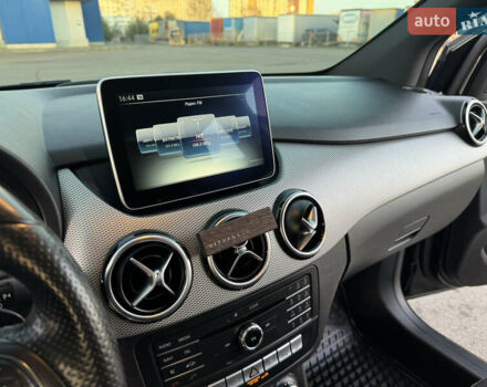 Черный Мерседес Б-класс, объемом двигателя 0 л и пробегом 88 тыс. км за 8750 $, фото 34 на Automoto.ua