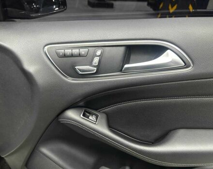 Черный Мерседес Б-класс, объемом двигателя 0 л и пробегом 116 тыс. км за 10300 $, фото 13 на Automoto.ua