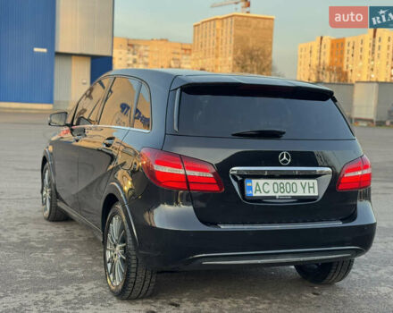 Черный Мерседес Б-класс, объемом двигателя 0 л и пробегом 88 тыс. км за 8750 $, фото 8 на Automoto.ua