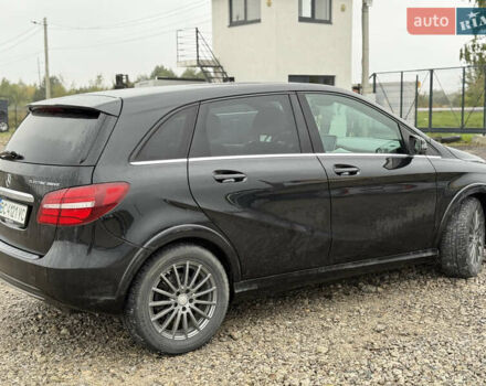 Чорний Мерседес Б-клас, об'ємом двигуна 0 л та пробігом 140 тис. км за 8499 $, фото 3 на Automoto.ua