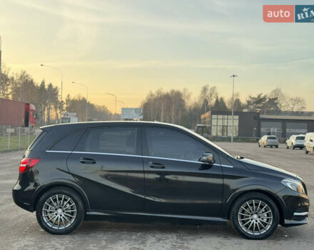 Черный Мерседес Б-класс, объемом двигателя 0 л и пробегом 88 тыс. км за 8750 $, фото 13 на Automoto.ua