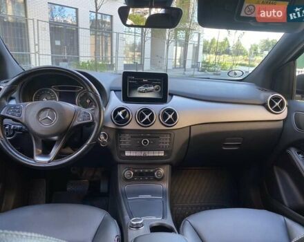 Чорний Мерседес Б-клас, об'ємом двигуна 0 л та пробігом 120 тис. км за 12500 $, фото 16 на Automoto.ua