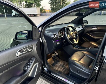 Черный Мерседес Б-класс, объемом двигателя 0 л и пробегом 114 тыс. км за 9900 $, фото 16 на Automoto.ua