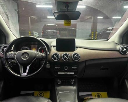 Черный Мерседес Б-класс, объемом двигателя 0 л и пробегом 116 тыс. км за 10300 $, фото 10 на Automoto.ua