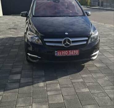 Черный Мерседес Б-класс, объемом двигателя 0 л и пробегом 140 тыс. км за 8799 $, фото 4 на Automoto.ua