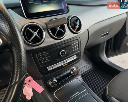 Черный Мерседес Б-класс, объемом двигателя 0 л и пробегом 88 тыс. км за 8750 $, фото 35 на Automoto.ua