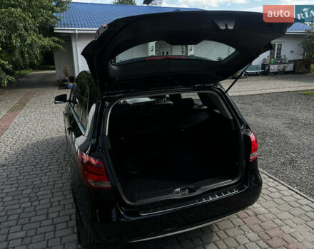 Черный Мерседес Б-класс, объемом двигателя 0 л и пробегом 74 тыс. км за 10300 $, фото 4 на Automoto.ua