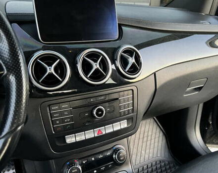 Черный Мерседес Б-класс, объемом двигателя 0 л и пробегом 114 тыс. км за 9900 $, фото 20 на Automoto.ua