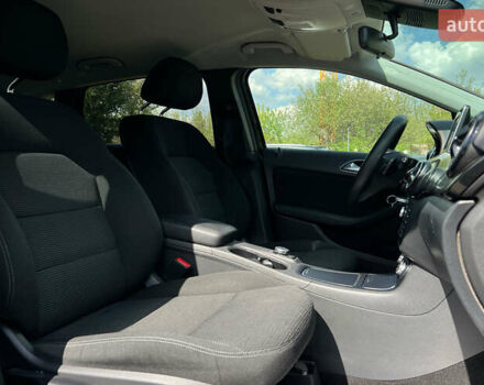 Чорний Мерседес Б-клас, об'ємом двигуна 0 л та пробігом 123 тис. км за 9900 $, фото 8 на Automoto.ua