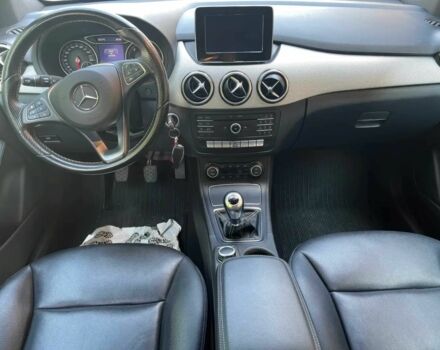 Черный Мерседес Б-класс, объемом двигателя 2 л и пробегом 70 тыс. км за 10200 $, фото 5 на Automoto.ua