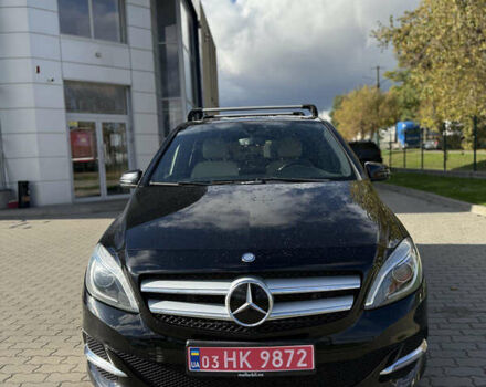 Чорний Мерседес Б-клас, об'ємом двигуна 0 л та пробігом 180 тис. км за 8800 $, фото 2 на Automoto.ua