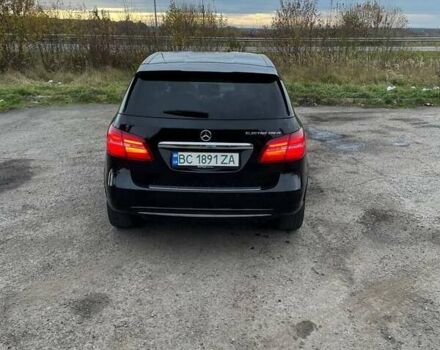Черный Мерседес Б-класс, объемом двигателя 0 л и пробегом 109 тыс. км за 9900 $, фото 9 на Automoto.ua