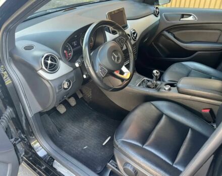 Черный Мерседес Б-класс, объемом двигателя 2 л и пробегом 70 тыс. км за 10200 $, фото 6 на Automoto.ua