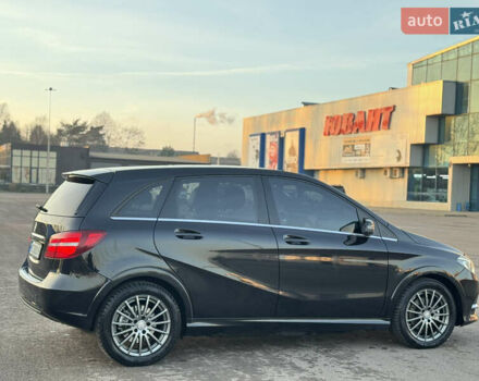 Черный Мерседес Б-класс, объемом двигателя 0 л и пробегом 88 тыс. км за 8750 $, фото 12 на Automoto.ua