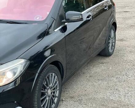 Черный Мерседес Б-класс, объемом двигателя 0 л и пробегом 109 тыс. км за 9900 $, фото 8 на Automoto.ua