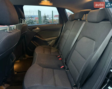 Чорний Мерседес Б-клас, об'ємом двигуна 0 л та пробігом 80 тис. км за 9300 $, фото 6 на Automoto.ua