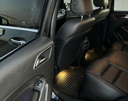 Черный Мерседес Б-класс, объемом двигателя 0 л и пробегом 114 тыс. км за 9900 $, фото 27 на Automoto.ua