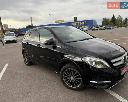 Мерседес Б-клас 2015 у Житомирі на Automoto.ua Чорний Мерседес Б-клас, об'ємом двигуна 0 л та пробігом 120 тис. км за 10200 $, фото 5 на Automoto.ua