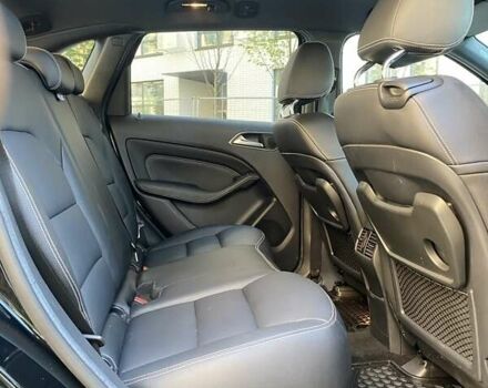 Чорний Мерседес Б-клас, об'ємом двигуна 0 л та пробігом 120 тис. км за 12500 $, фото 13 на Automoto.ua